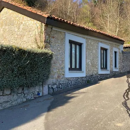 Preciosa Casa Con Jardin *