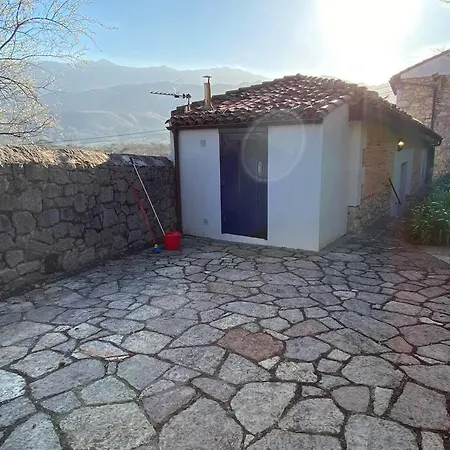 Preciosa Casa Con Jardin *